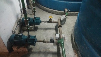 Conserto de pressurizador de água